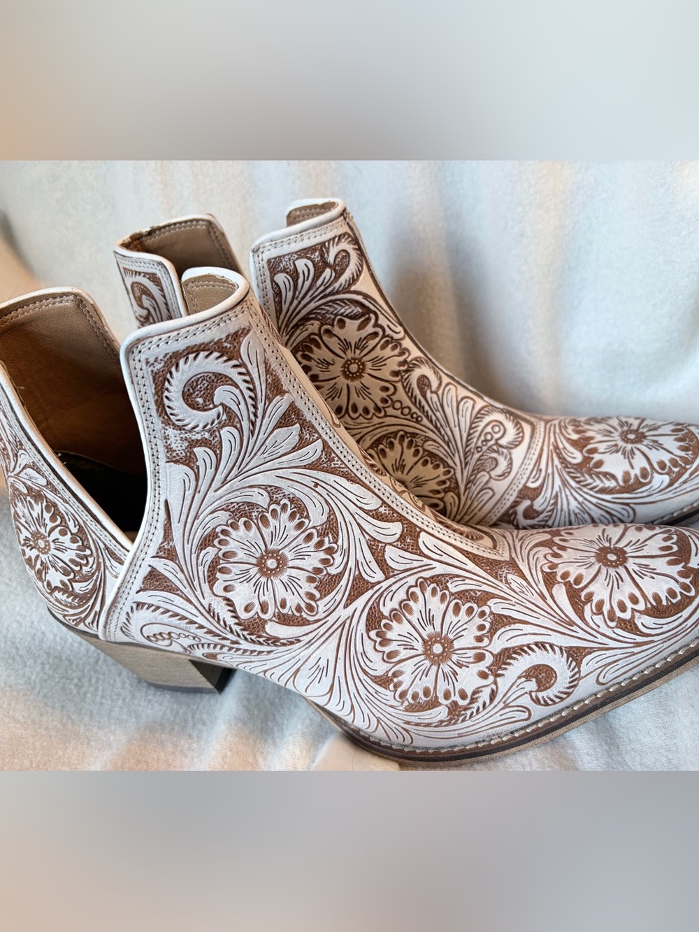 Myra Bag Moxie Hand Tooled Western Cowboy Booties White Chocolate - Picture 3 of 3
